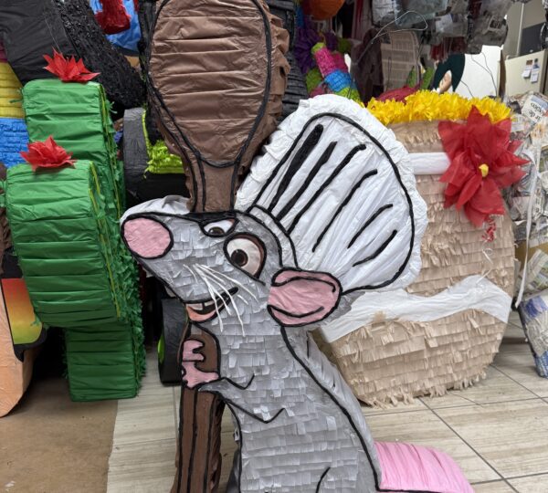 PIñATAS 'N' MORE