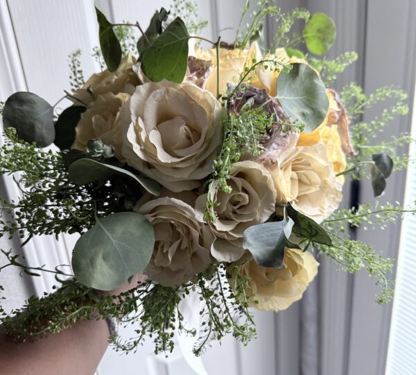 LUNA SNACKS BAR FLOWERS